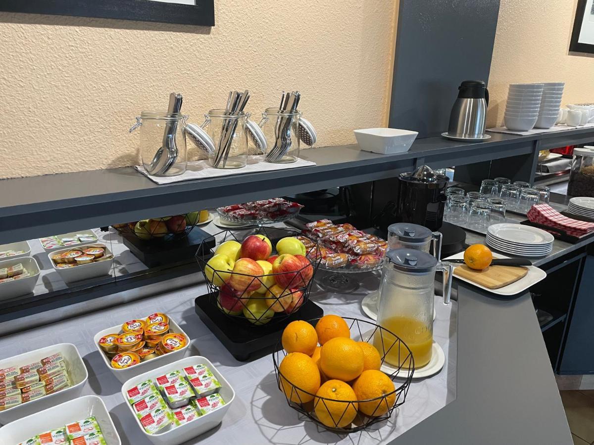 Montgeron Confort Hotel מראה חיצוני תמונה