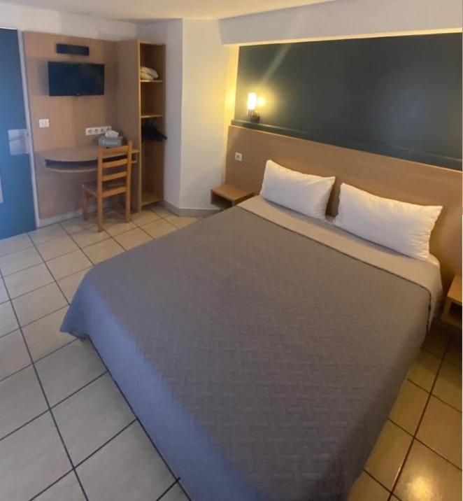Montgeron Confort Hotel מראה חיצוני תמונה