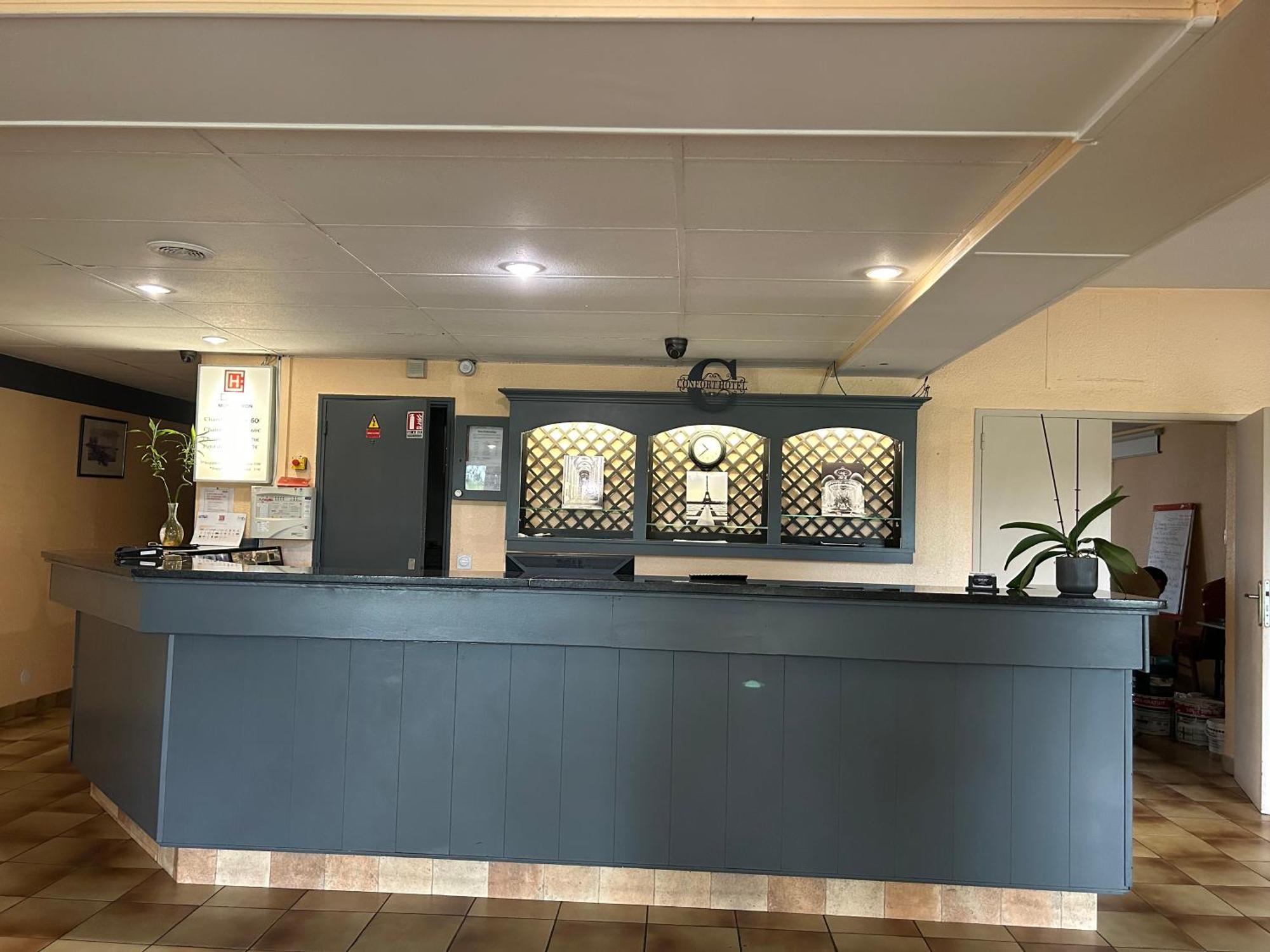 Montgeron Confort Hotel מראה חיצוני תמונה
