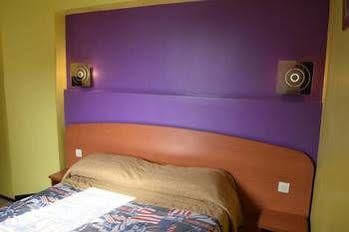 Montgeron Confort Hotel מראה חיצוני תמונה