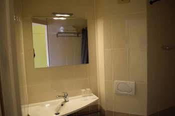 Montgeron Confort Hotel מראה חיצוני תמונה